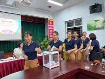 Hội nghị công chức- viên chức- người lao động trường MN Sen Hồng năm học 2022- 2023.